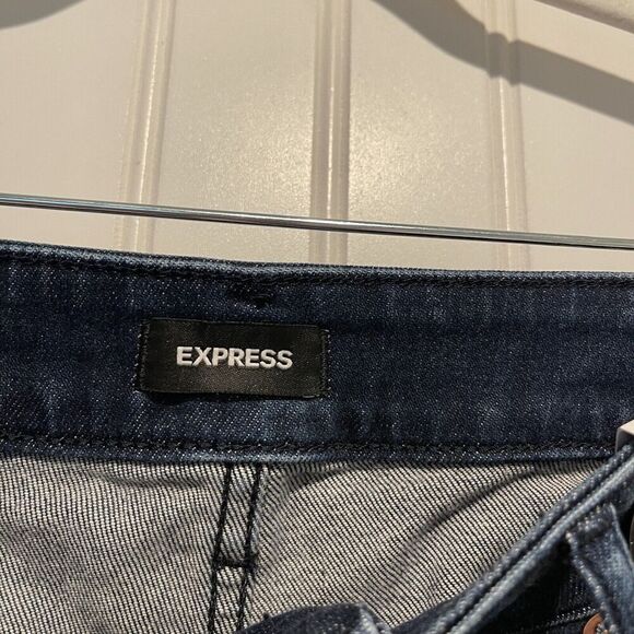 Express Belted Boyfriend Mid Rise Jeans Button Fly NEW Size 12 - Picture 7 of 9